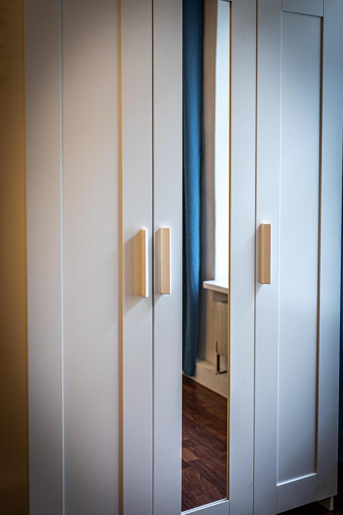 Modern By Jr Wien